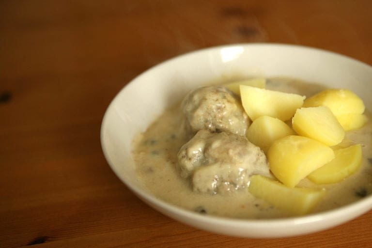 German Recipe: Königsberger Klopse - Meatballs in Creamy Caper Sauce ...