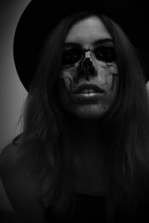 Halloween Skeleton Selfie- Photoshop Tutorial
