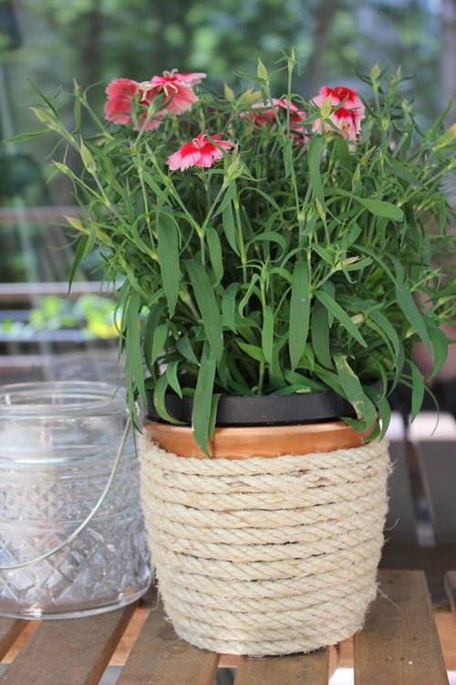 DIY rope planter with copper paint